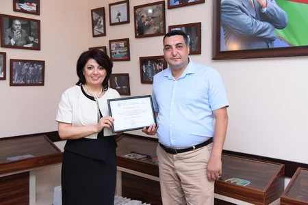 ADU-da media nümayəndələri mükafatlandırılıb