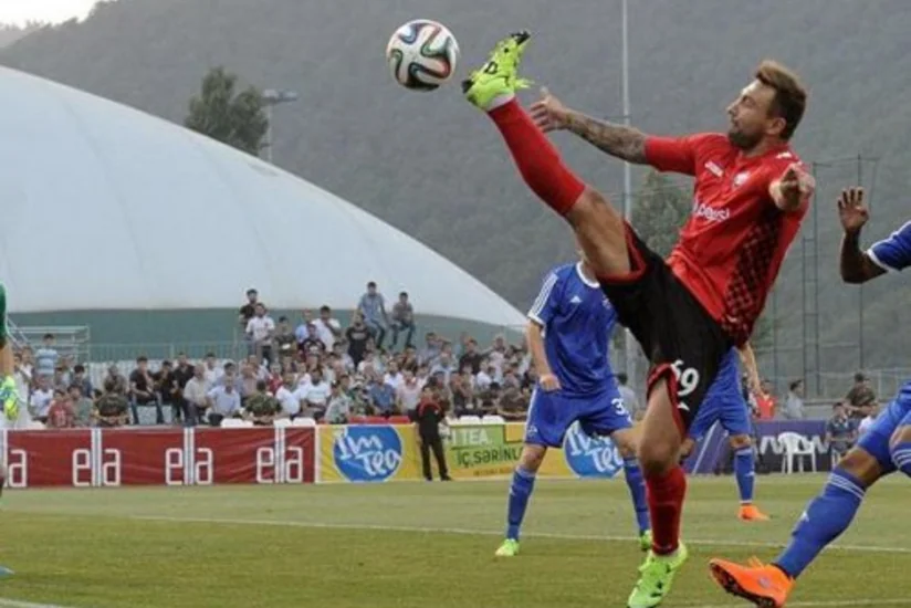 Qəbələ” ukraynalı futbolçu Aleksey Antonovla yollarını ayırıb