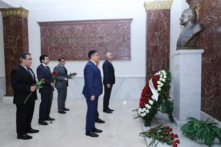 İqtisadiyyat Nazirliyində ümummilli liderin anadan olmasının 96-cı ildönümünə həsr olunmuş tədbir keçirilib