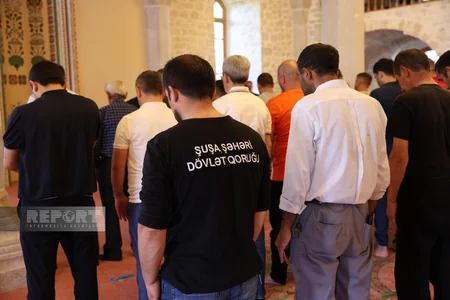 Şuşada bayram namazı qılınıb