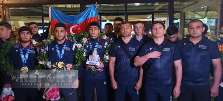 Avropa çempionu olan güləşçilərimiz Vətənə qayıdıblar
