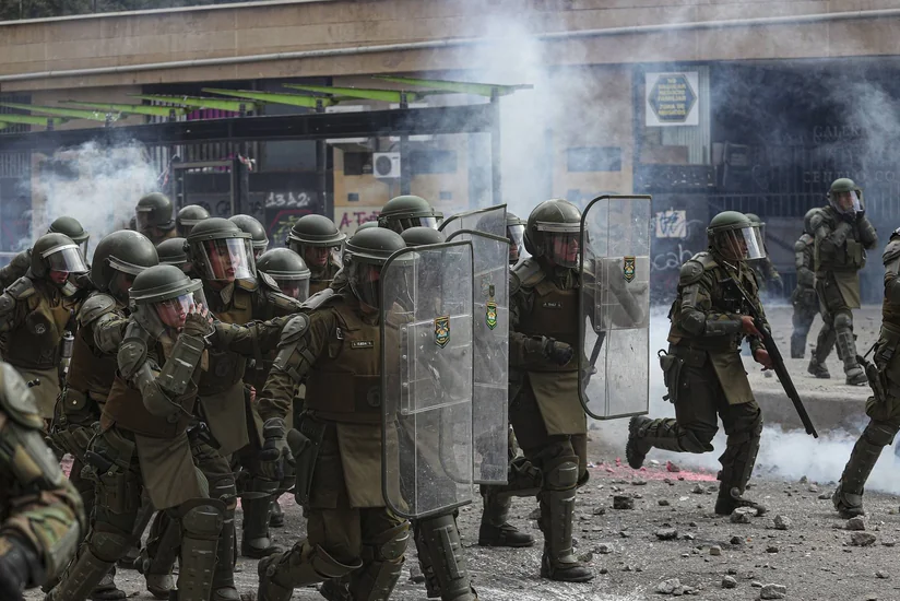 Çilidə etiraz aksiyaları zamanı 120-dən çox şəxs xəsarət alıb