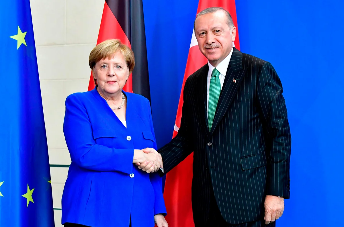 Ərdoğan ilə Merkel arasında telefon danışığı olub