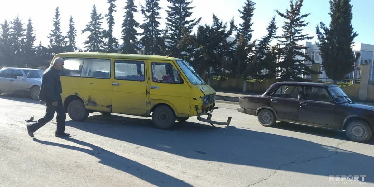 В Кюрдамире столкнулись автомобиль и микроавтобус - ВИДЕО
