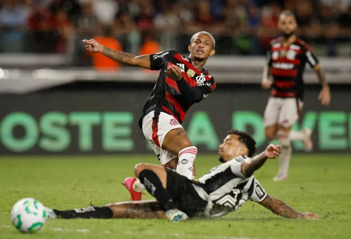 Mançester Siti braziliyalı futbolçunu transfer etmək istəyir