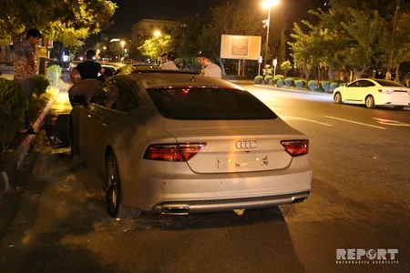 Hüseyn Cavid prospekti ilə əks istiqamətdə gedən maşın qəza törədib - FOTO