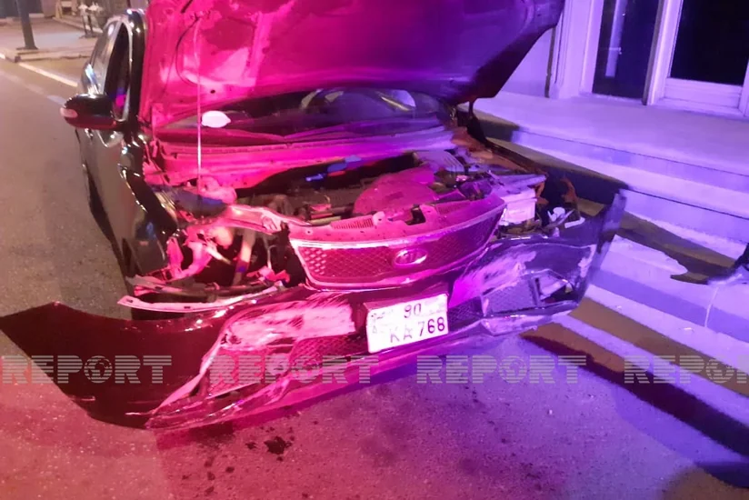 Bakıda sürücü idarəetməni itirərək xəsarət alıb