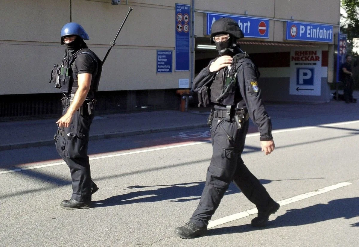 Перестрелка в Берлине, есть погибший и раненые