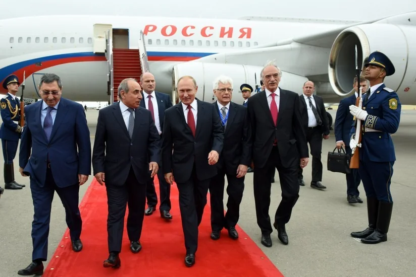 Vladimir Putin arrives in Azerbaijan