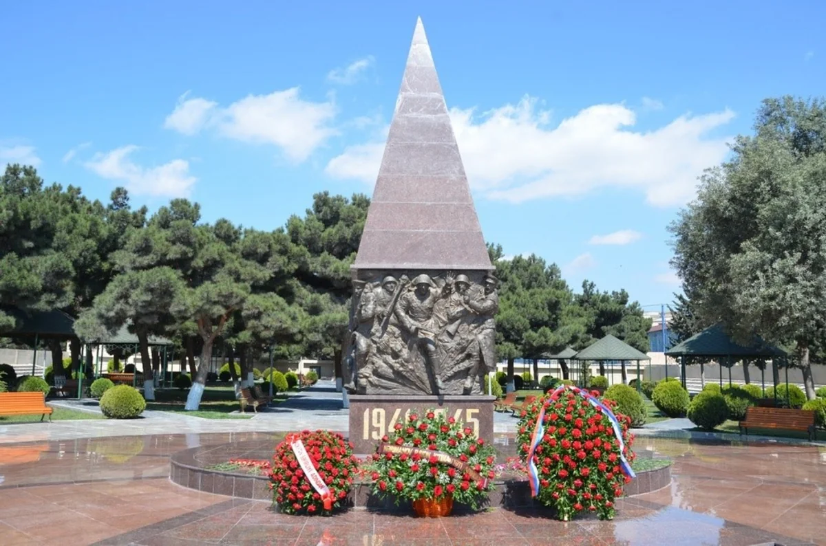 Defense Ministry officers honor memory of Great Patriotic War heroes