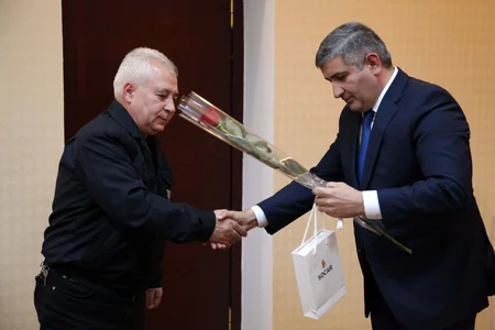 “Azəriqaz”ın 12 əməkdaşı Yeni Azərbaycan Partiyasına qəbul olunub