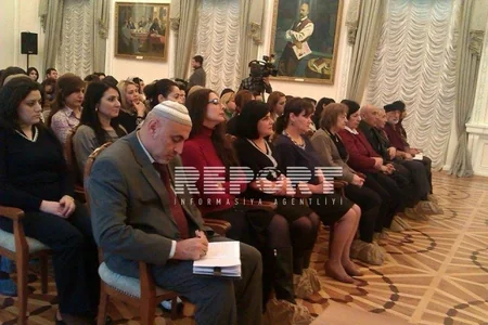 Milli hüzn və əzm gününün tarixi dərsləri mövzusunda elmi sessiya keçirilib