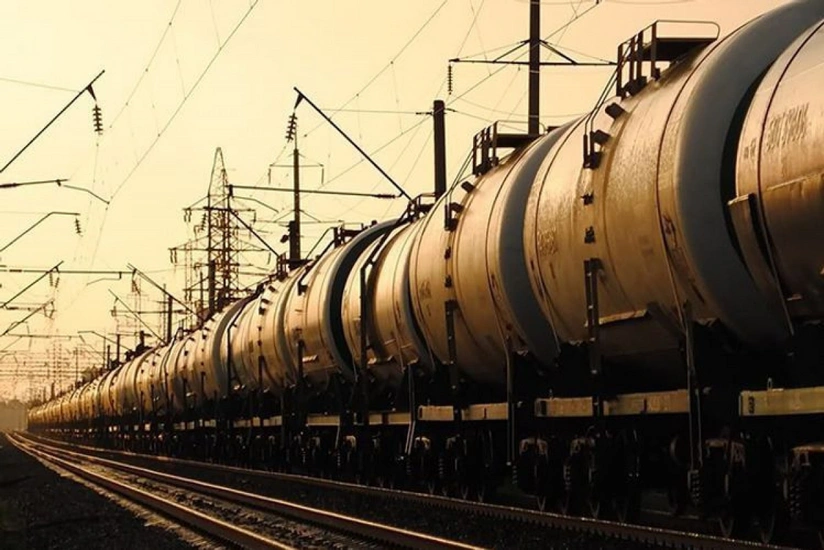 Azerbaijan sharply decreases exports of oil products