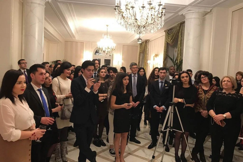 Parisdə Dünya Azərbaycanlılarının Həmrəylik Günü qeyd edilib - FOTO