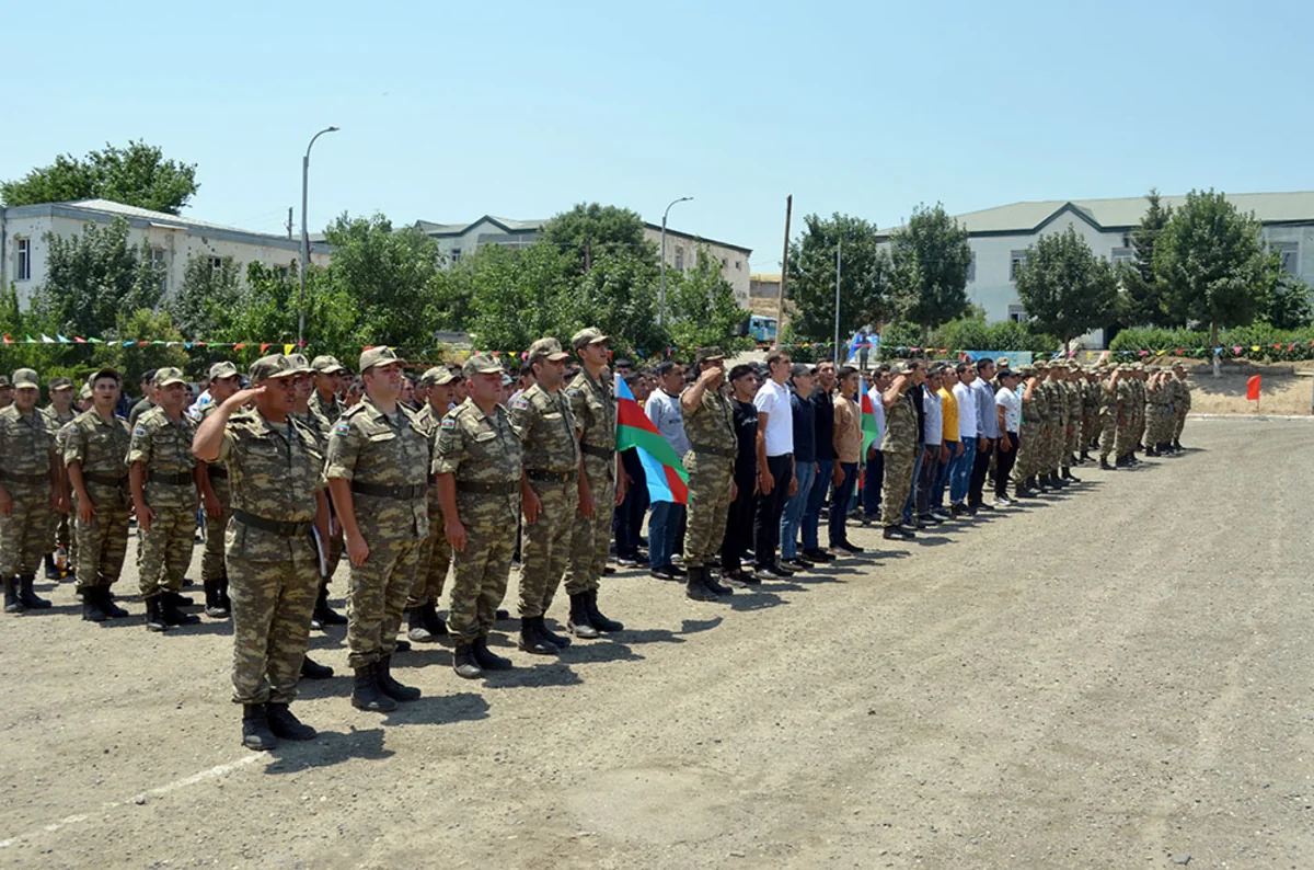 В Азербайджанской Армии состоялись проводы уволенных в запас военнослужащих