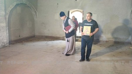 Hadrutdakı İoan məbədində ermənilərin dağıdıb gizlətdiyi qədim qəbir daşları aşkarlanıb