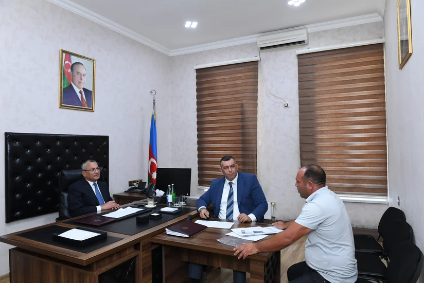 Rövşən Rzayev vətəndaş qəbulu keçirib