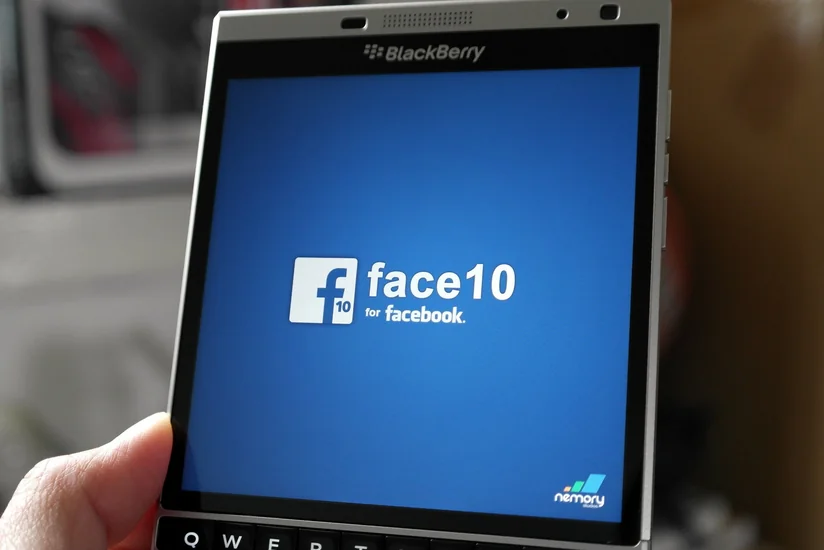 Facebook подала в суд на BlackBerry