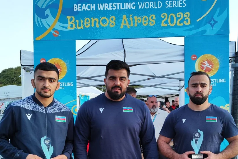 Çimərlik güləşi üzrə Azərbaycan millisi Dünya Seriyasında 2 medal qazanıb