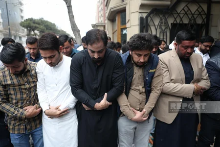 Bakıda Ramazan münasibətilə bayram namazı qılınıb