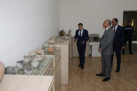 Anar Kərimov İsmayıllıda mədəniyyət müəssisələrinin fəaliyyəti ilə tanış olub
