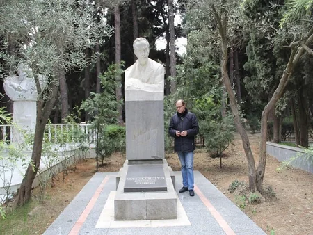 Litvalı professor: Ermənilərin başqa xalqlara qarşı olan aqressivliyinə görə bu ölkəyə səfərlərdən imtina etdim