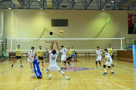 Kişi voleybolçular arasında Azərbaycan Yüksək Liqasında I tura yekun vurulub