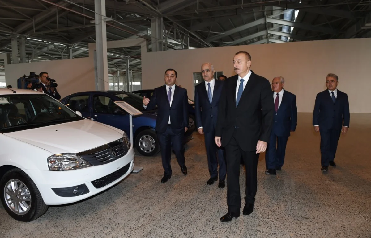 İlham Əliyev: Azərbaycanda sənayeləşmə siyasəti uğurla aparılır
