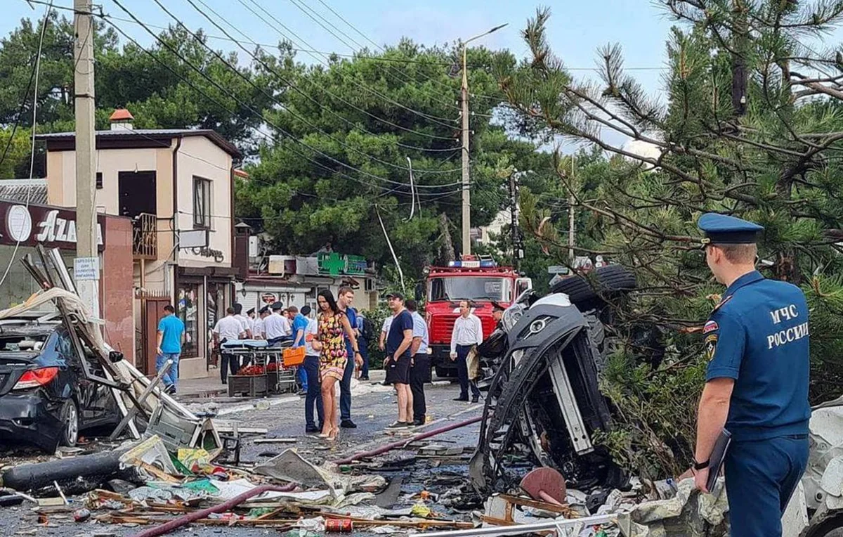 Kanadada kranın aşması nəticəsində 4 nəfər ölüb