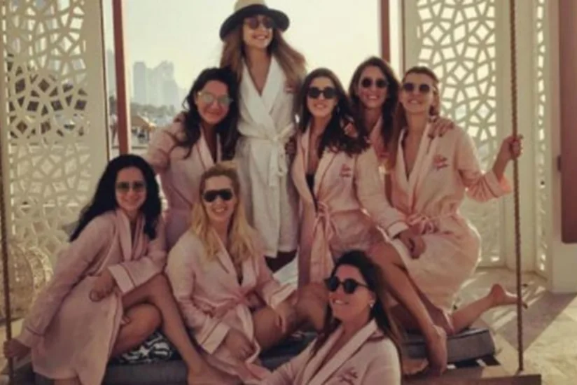 Во время крушения самолета в Тегеране погибли дочь бизнесмена и ее подруги - ФОТО - ПОДРОБНОСТИ