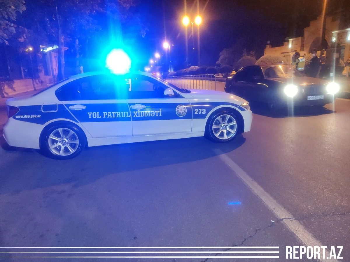 В Баку столкнулись два автомобиля, есть пострадавшие