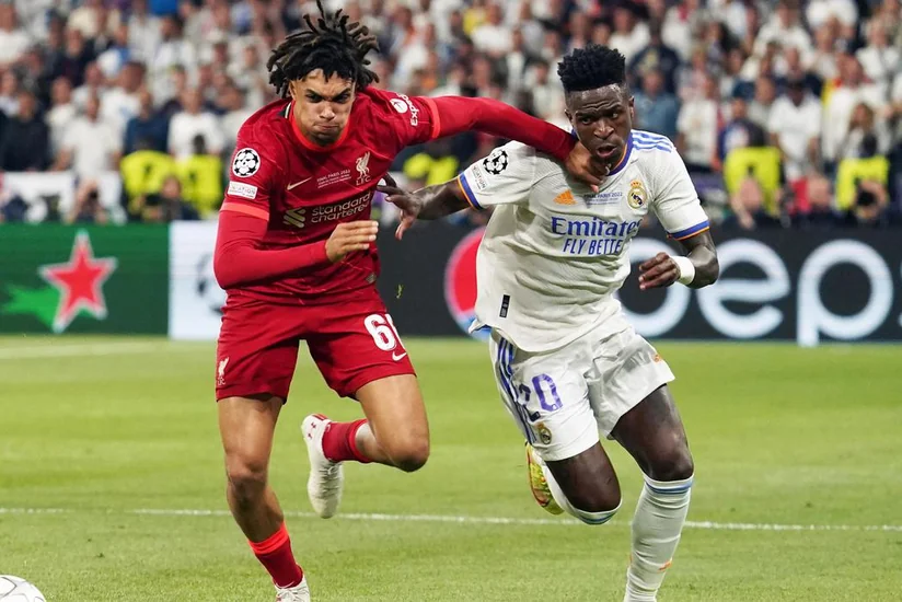 Лига чемпионов: Ливерпуль принимает Реал, Наполи в гостях у Айнтрахта