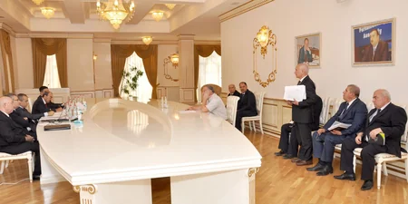 Təhsil naziri Ucarda vətəndaşları qəbul edib