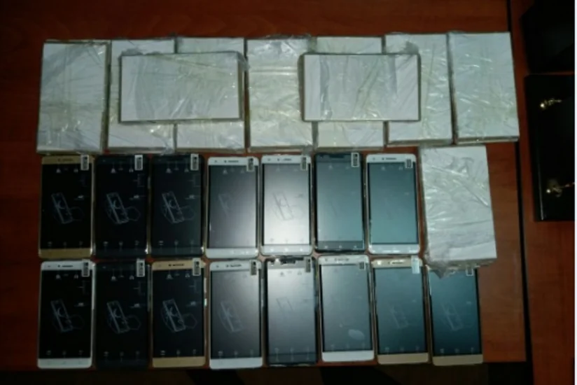 Gürcüstandan Azərbaycana gələn şəxsin avtomobilindən 15 ədəd mobil telefon aşkarlanıb