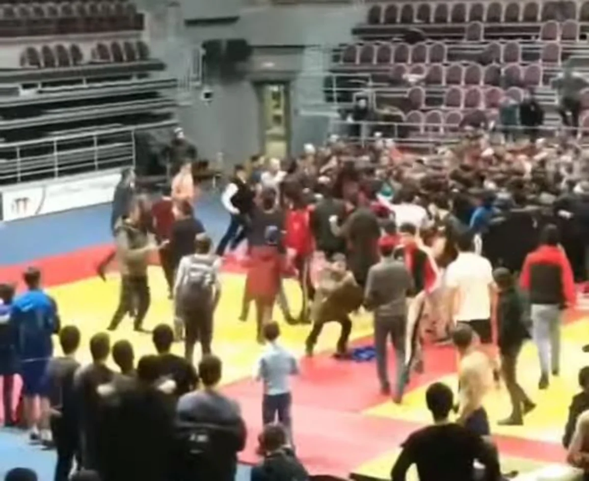 İnquşetiyada sambo yarışı zamanı kütləvi dava olub - VİDEO