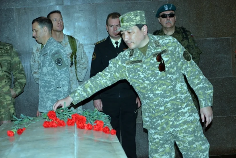 ​Azərbaycandakı xarici ölkələrin hərbi attaşeləri hərbi hissəni ziyarət ediblər