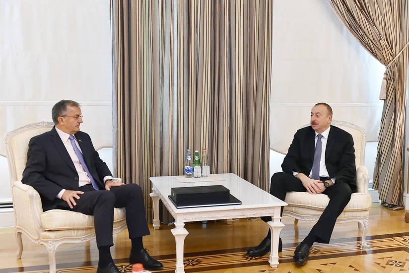 Nebojsa Rodic presents Serbia's highest state order to President Ilham Aliyev - UPDATED