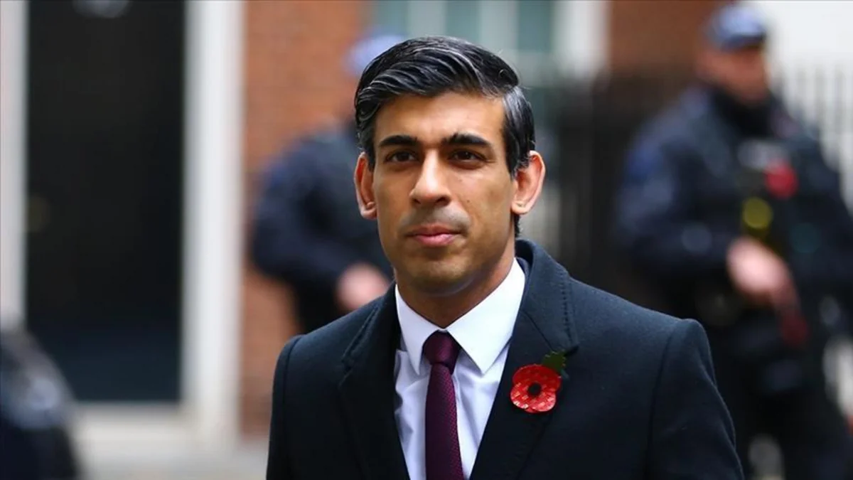 Sunak: “Britaniya Ukraynaya öz mövqeyini gücləndirmək üçün səylər göstərir”