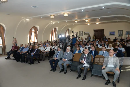 İrəvanın ermənilərə verilməsindən bəhs edən kitabın təqdimatı olub