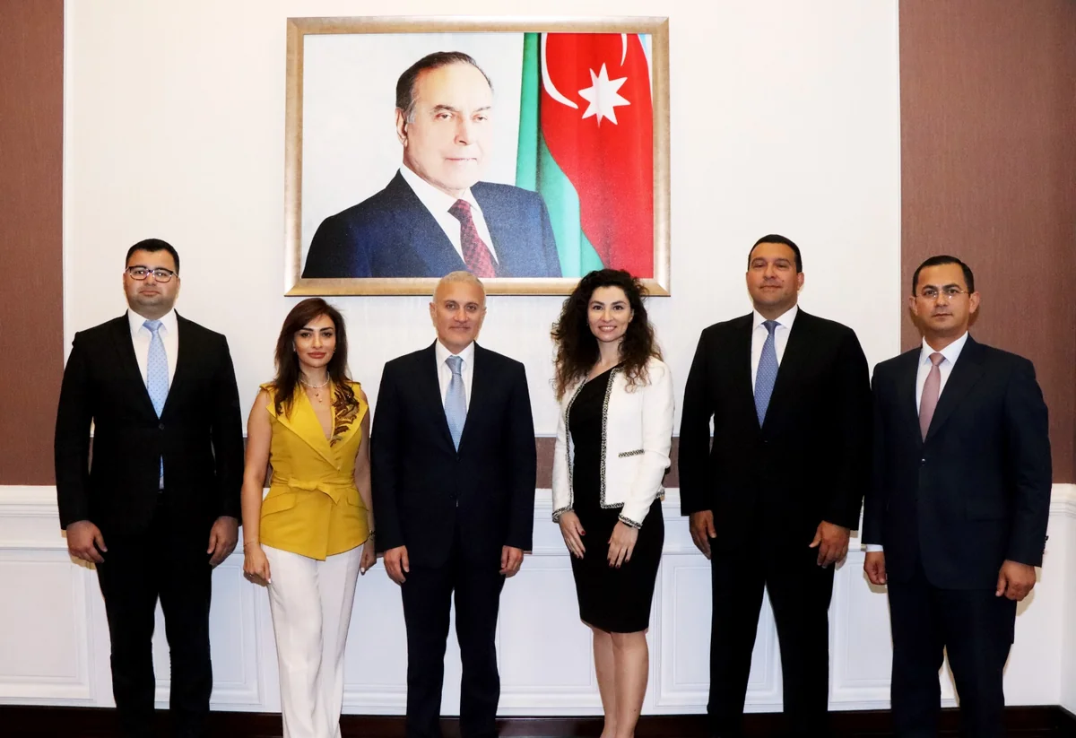 Dövlət Xidmətinin rəisi “Yüksəliş” müsabiqəsinin qalibi ilə görüşüb
