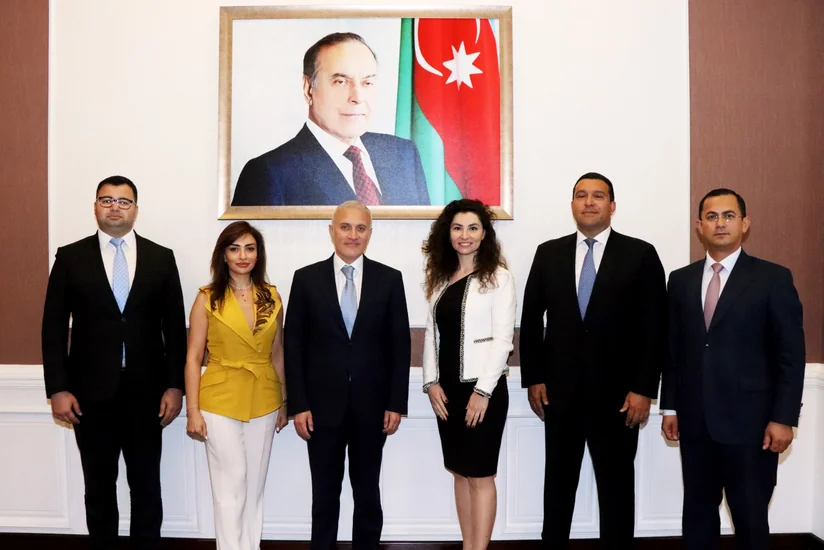 Dövlət Xidmətinin rəisi “Yüksəliş” müsabiqəsinin qalibi ilə görüşüb