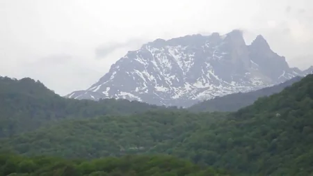 Azərbaycanın bəzi yerlərinə qar yağıb - FOTO