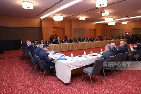 Media subyektlərinin bərabər seçkiqabağı təşviqat imkanları ilə bağlı müzakirələr aparılıb