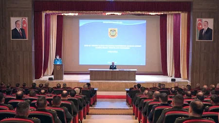 Naxçıvan Qarnizonunda 2020-ci tədris ilinin nəticələri ilə bağlı yekun müşavirə keçirilib