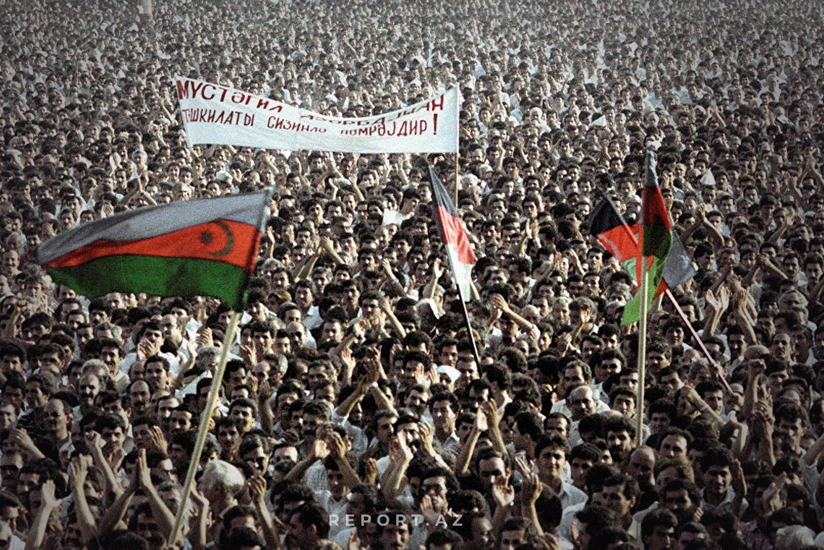 В Азербайджане отмечается День национального возрождения