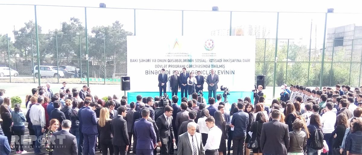 Binəqədi rayonunda yeni Gənclər evi açılıb