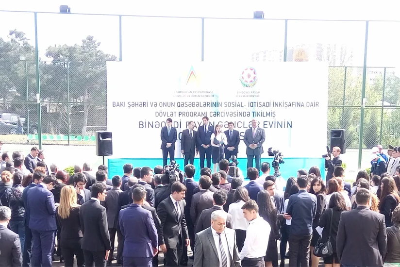Binəqədi rayonunda yeni Gənclər evi açılıb