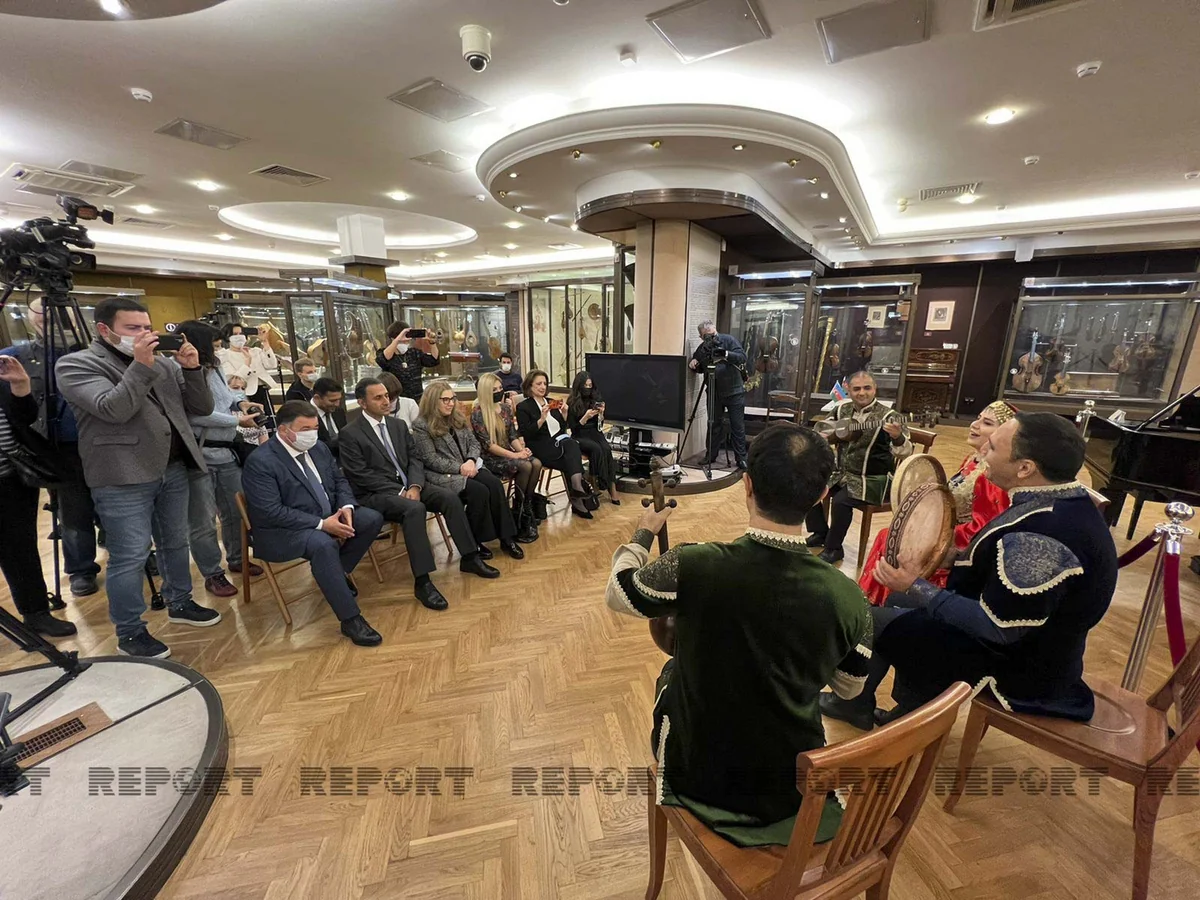 Azerbaijan’s Mugham Center signs memo with Russian Museum