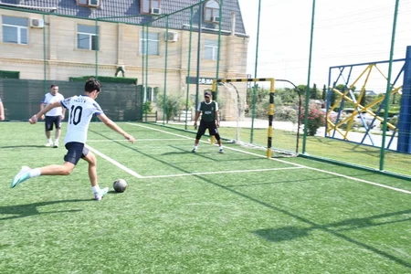BŞİH və RİİB əməkdaşları arasında minifutbol üzrə yoldaşlıq görüşü olub