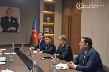 Ceyhun Bayramov Rusiya XİN-in nümayəndəsini  Ermənistanın sülh prosesinə maneçiliyi barədə məlumatlandırıb